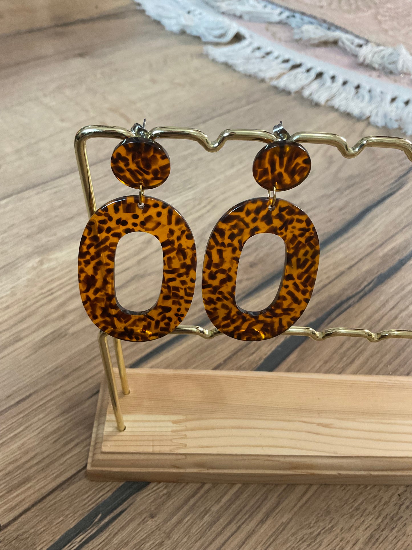 Les boucles d’oreilles « Flora »