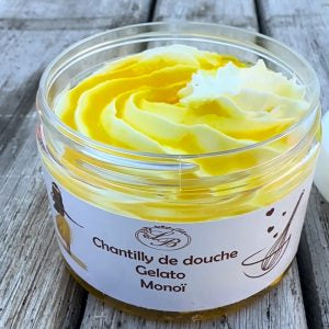 Le savon chantilly de douche - Monoï et son coulis