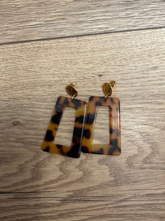 Les boucles d’oreilles « Jade »