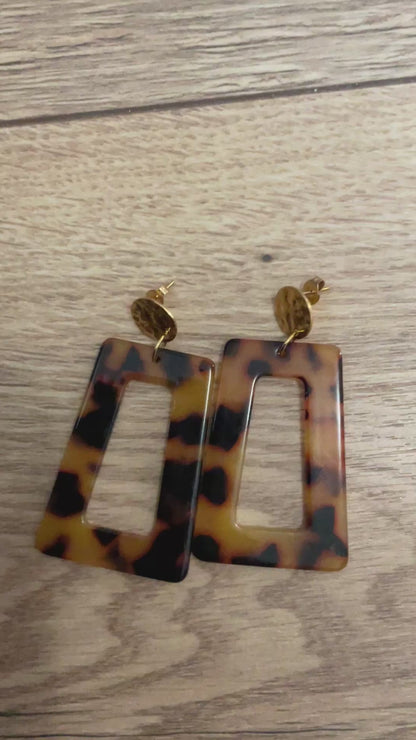 Les boucles d’oreilles « Jade »
